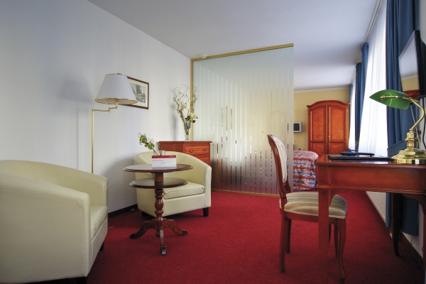 KurparkHotel (Rostock)